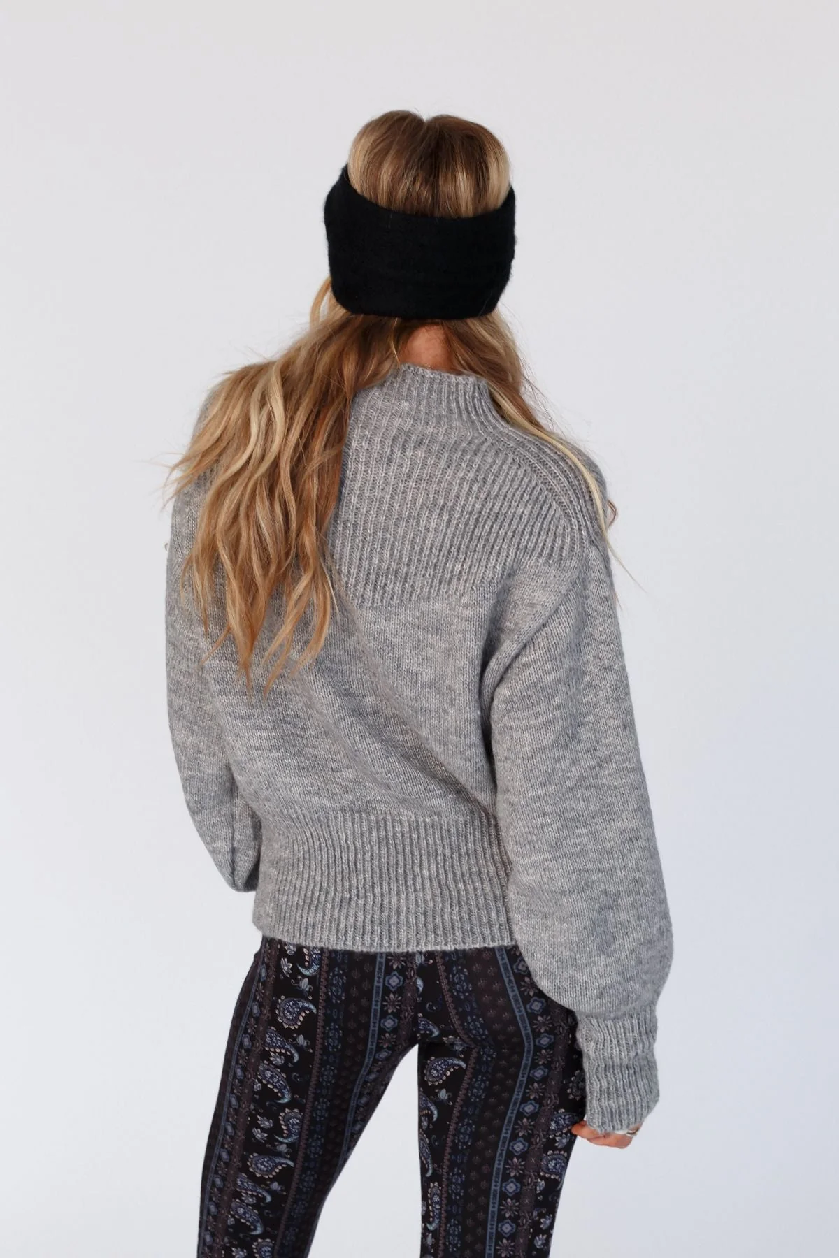 At The Orchard Balloon Sleeve Sweater - Heather Gray - Image 7