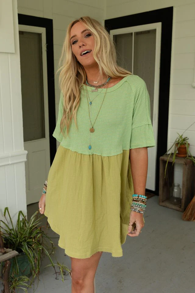 The Nest Budding Beauty Tunic Dress - Kiwi - Image 2