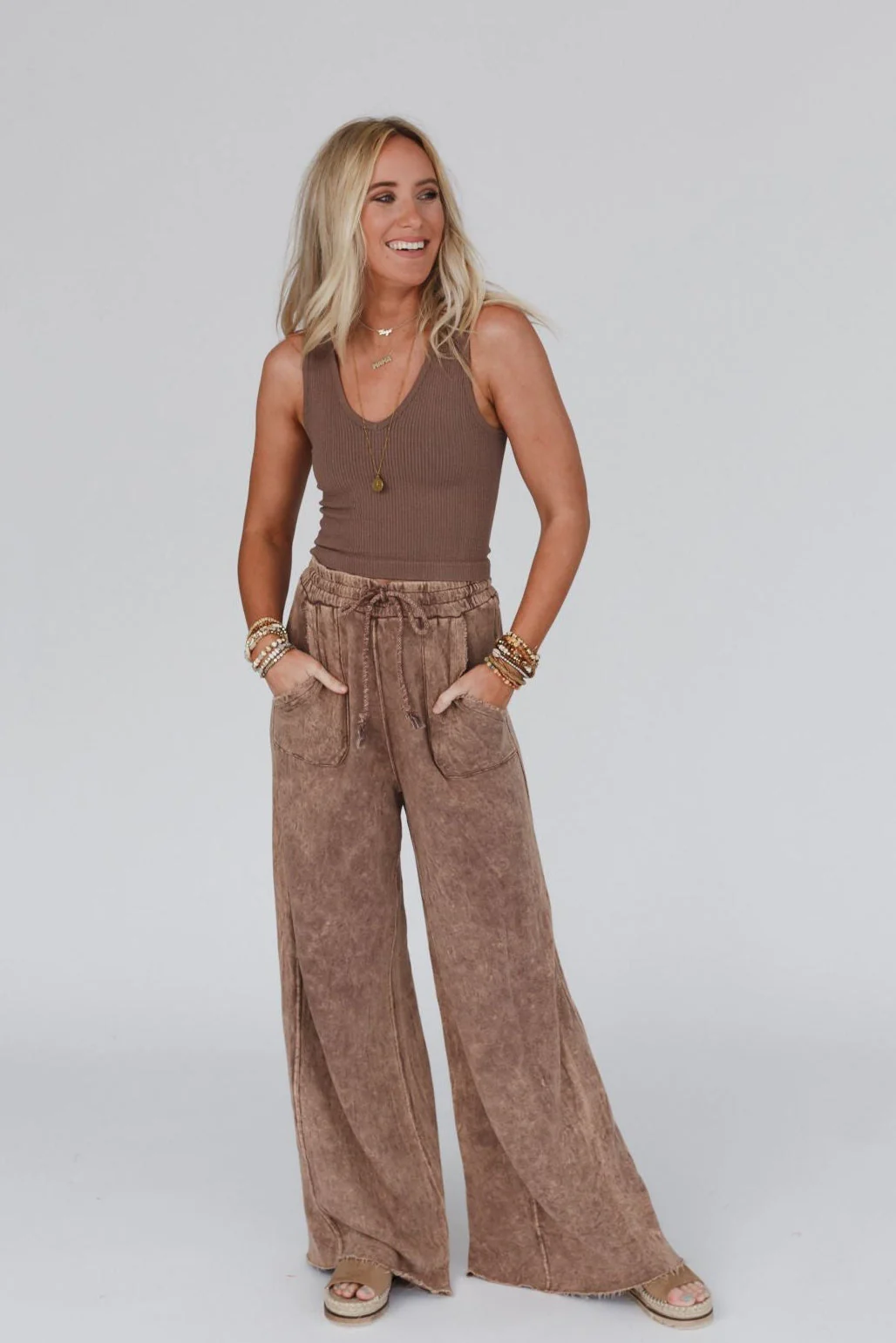 Relaxing Robin Wide Leg Pant - New Mocha - Image 5