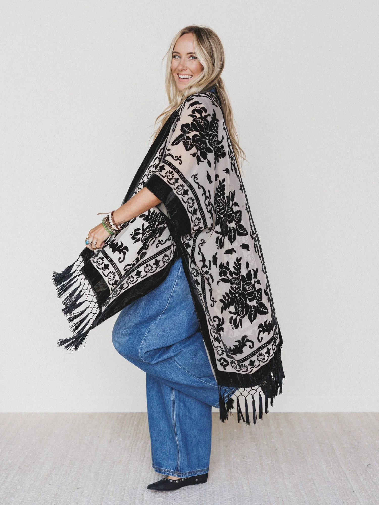 Crushin' On You Velvet Kimono - Black - Image 4
