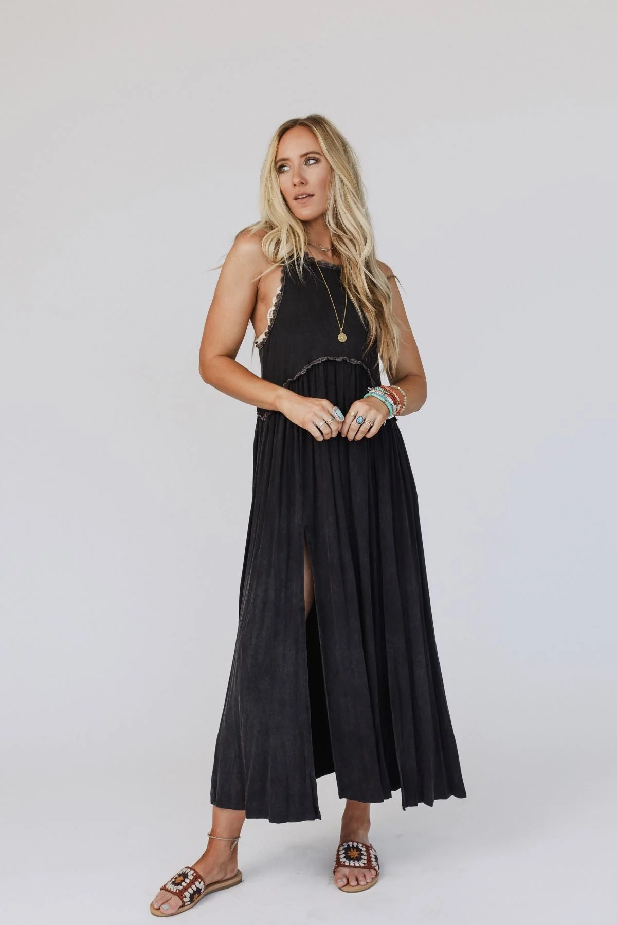Daisy Chain Maxi Dress - Black - Image 5