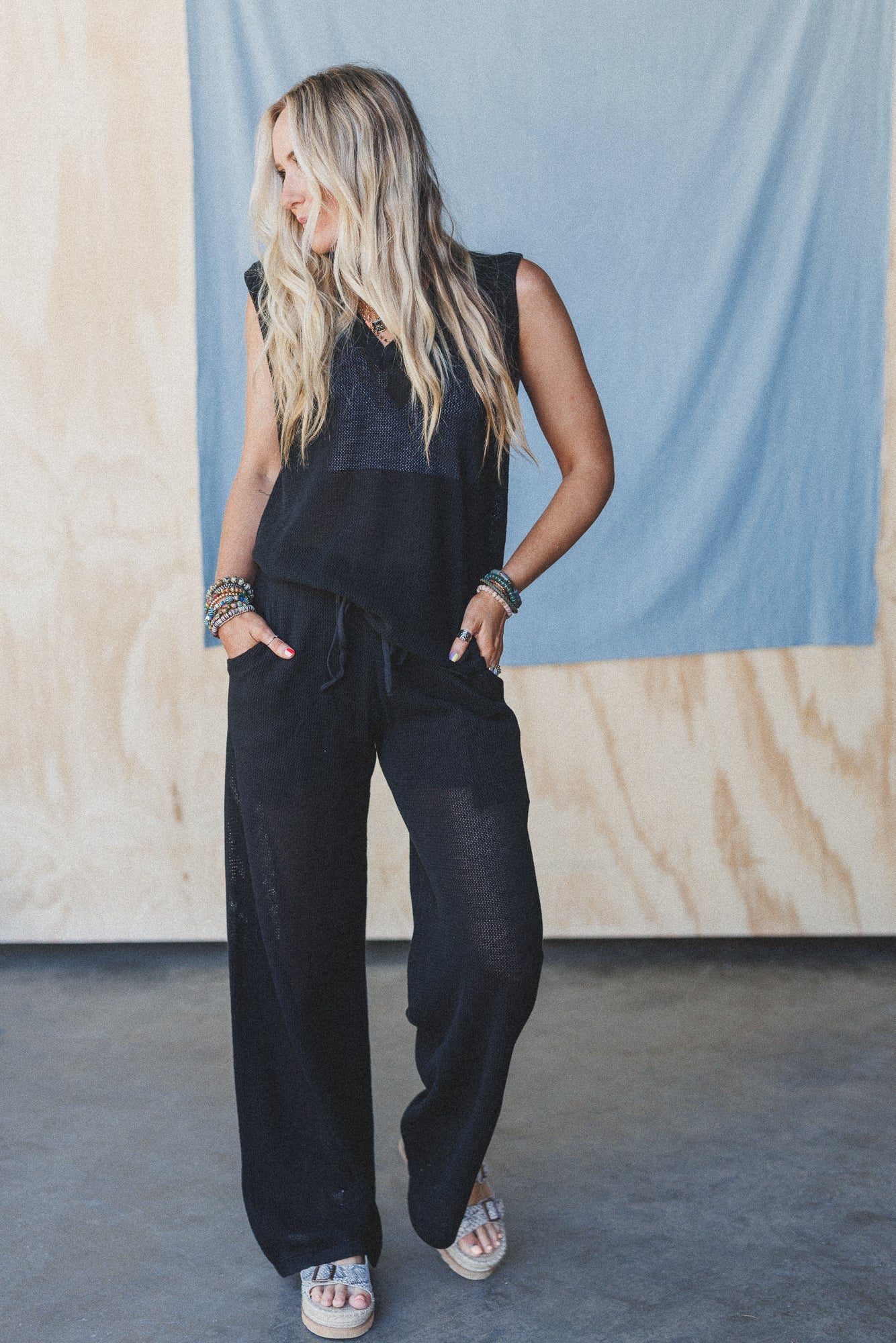 Endless Comfort Set - Black - Image 2