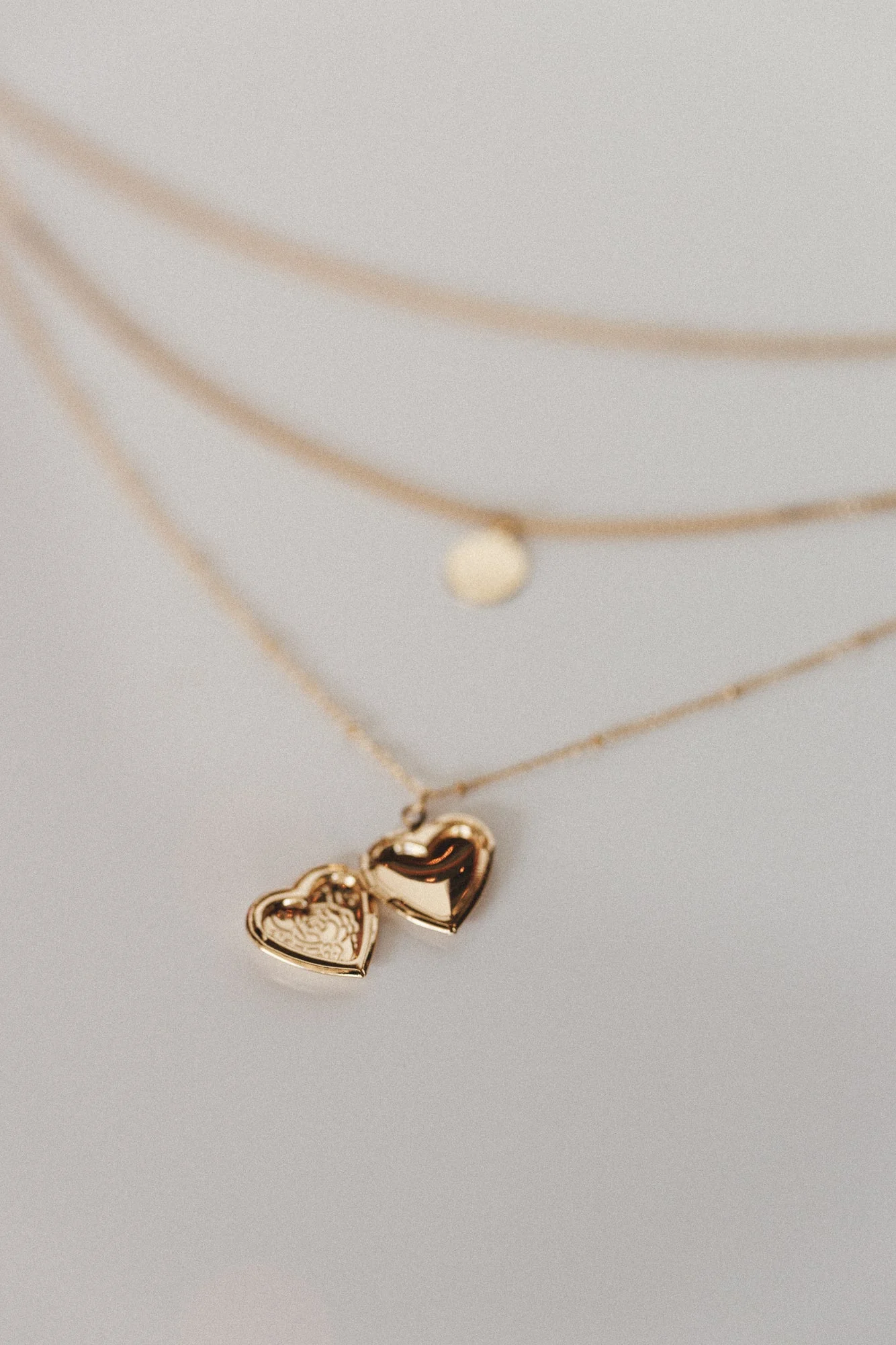 Eternal Love Locket Necklace - Gold - Image 3