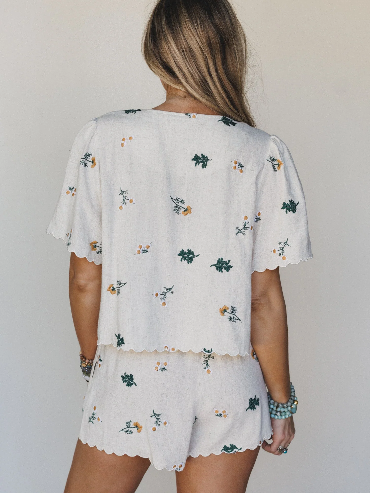Fleur Amore Embroidered Linen Shorts - Oatmeal - Image 3