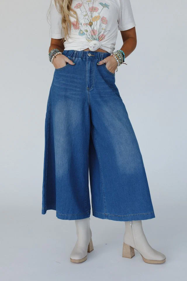 Frontier Flare Jeans - Medium Wash - Image 3