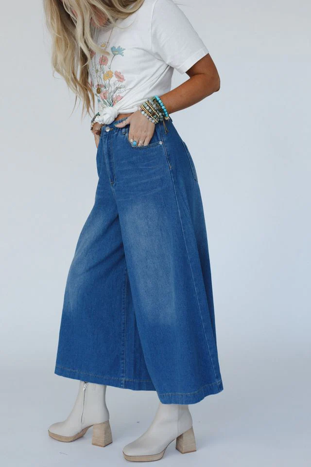 Frontier Flare Jeans - Medium Wash - Image 6