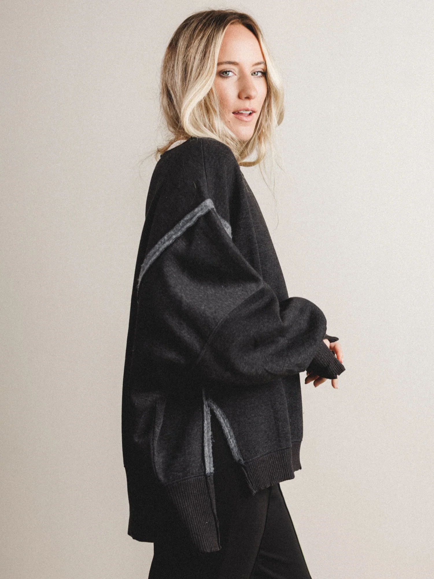 Honey Cloud Sweatshirt - Black - Image 2