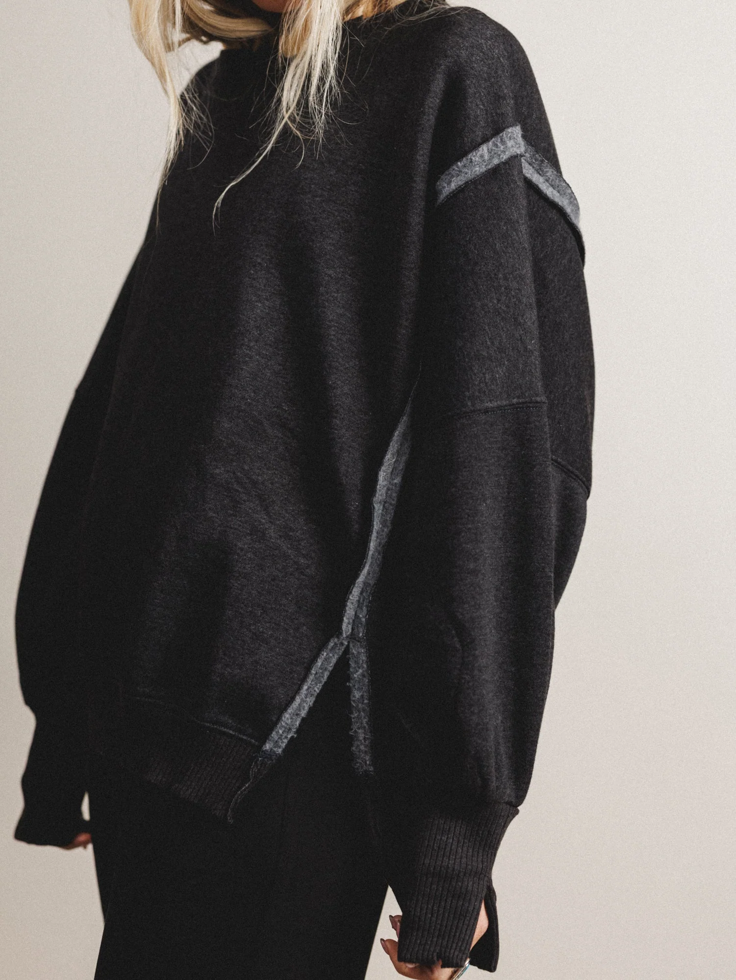 Honey Cloud Sweatshirt - Black - Image 4