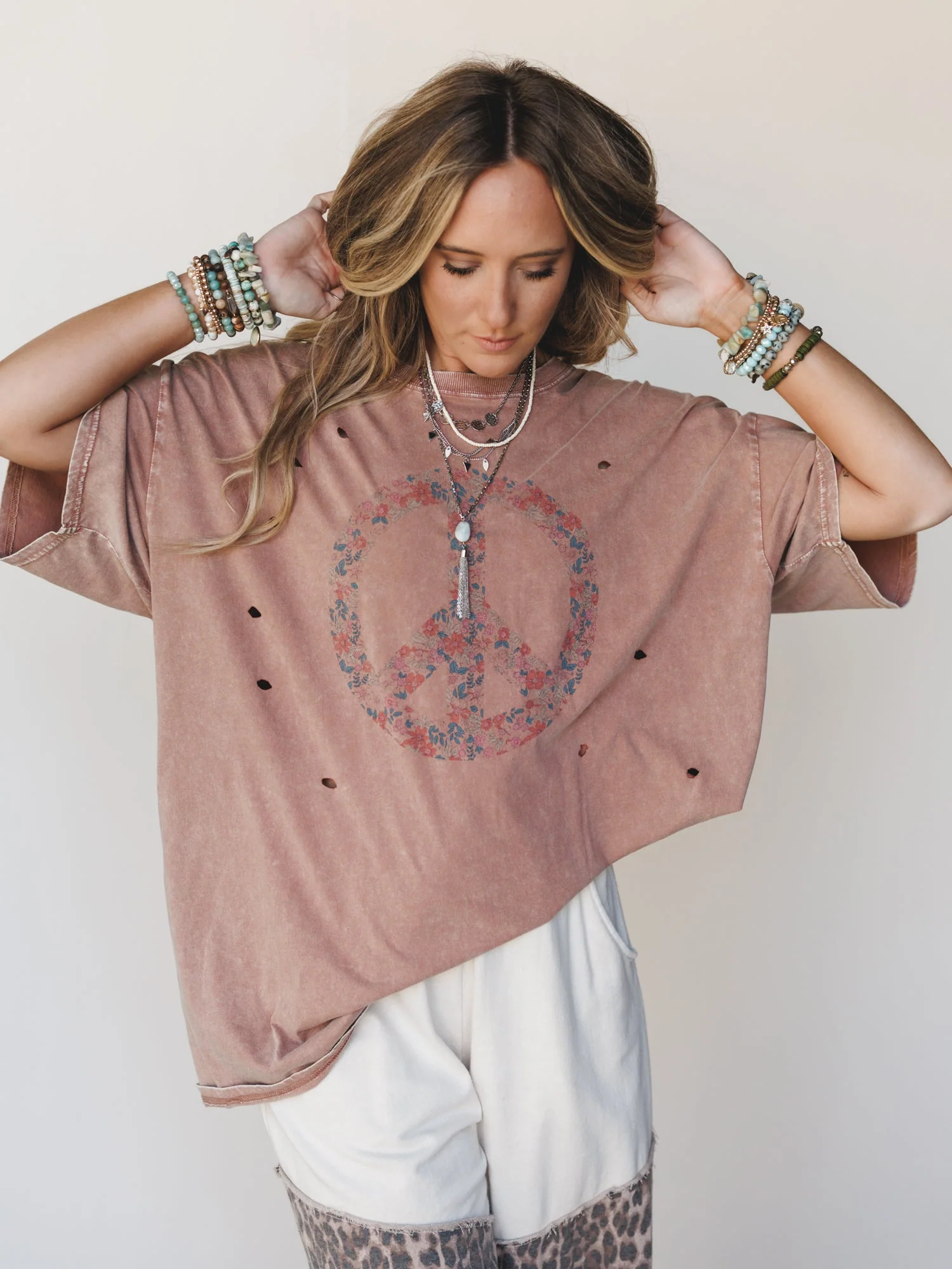 Jude Oversized Peace Sign Graphic Tee - Mauve - Image 17