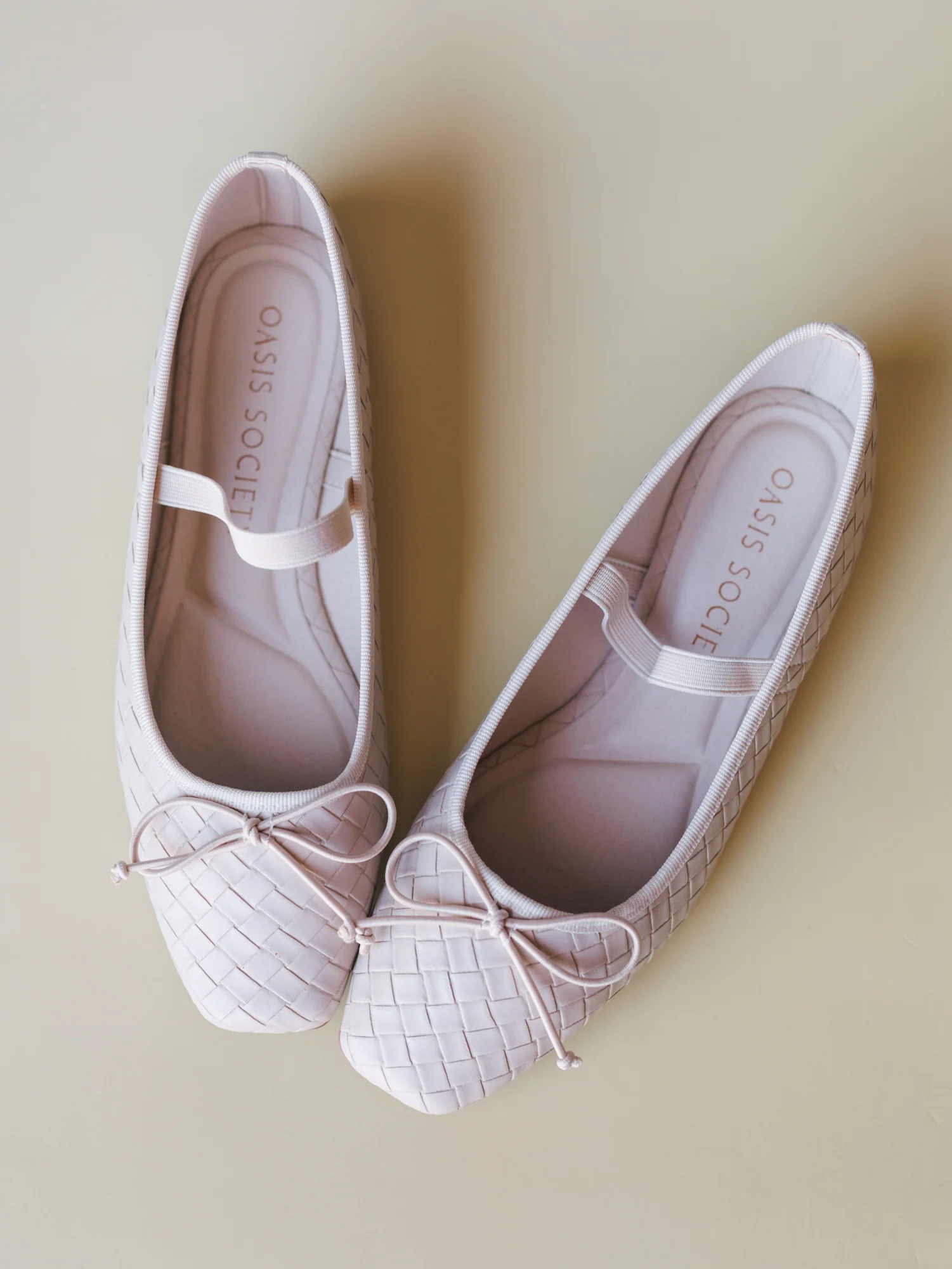 Logan Flat - Beige
