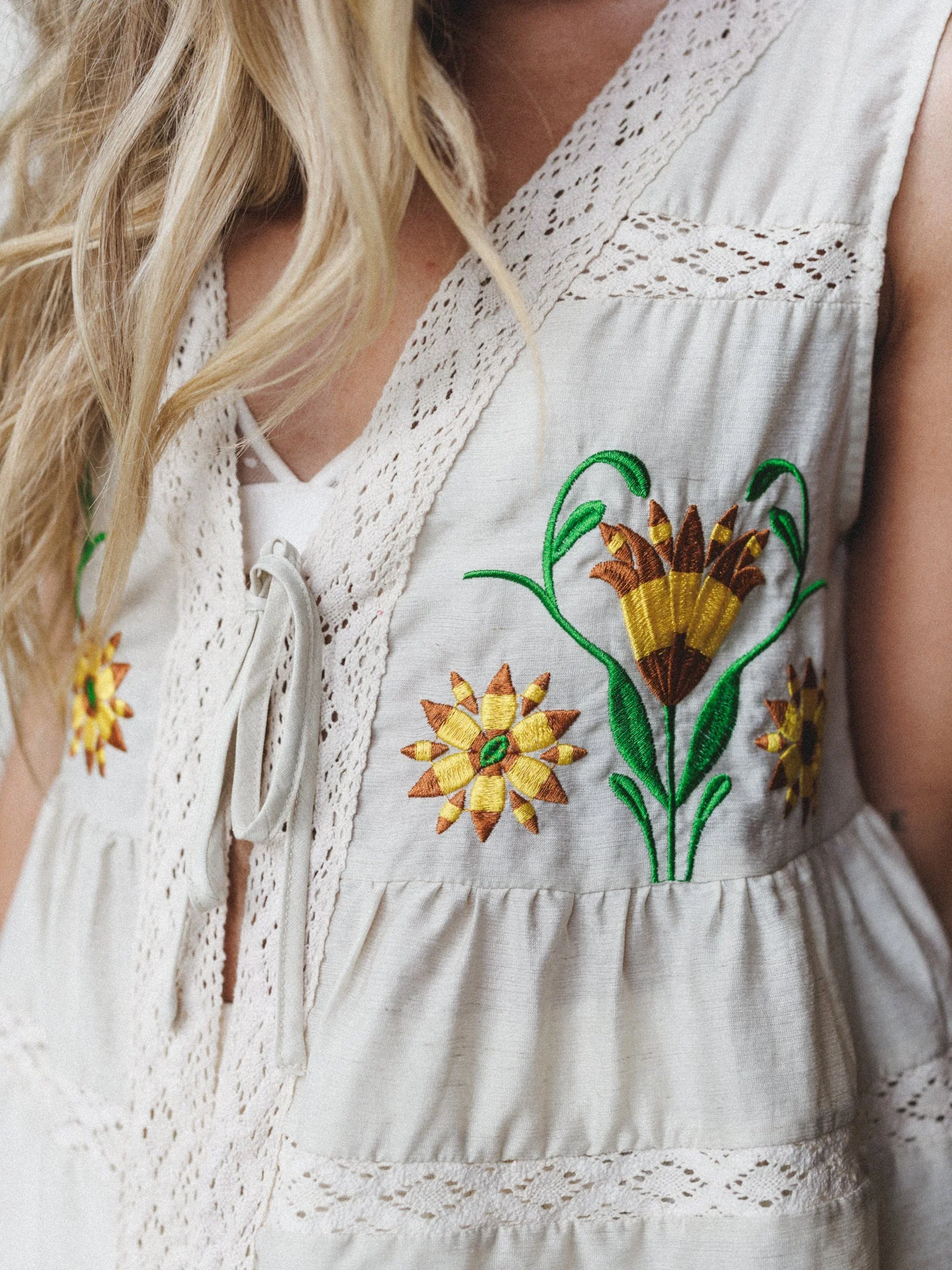 Meadow Memories Vest - Oatmeal - Image 2