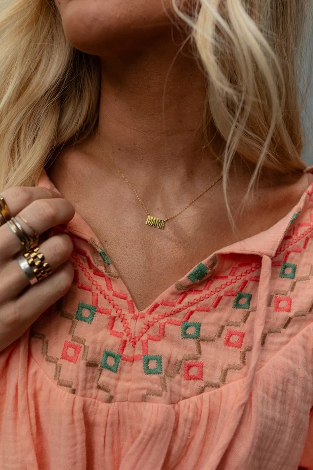 Mothers Love Necklace - Gold - Image 3