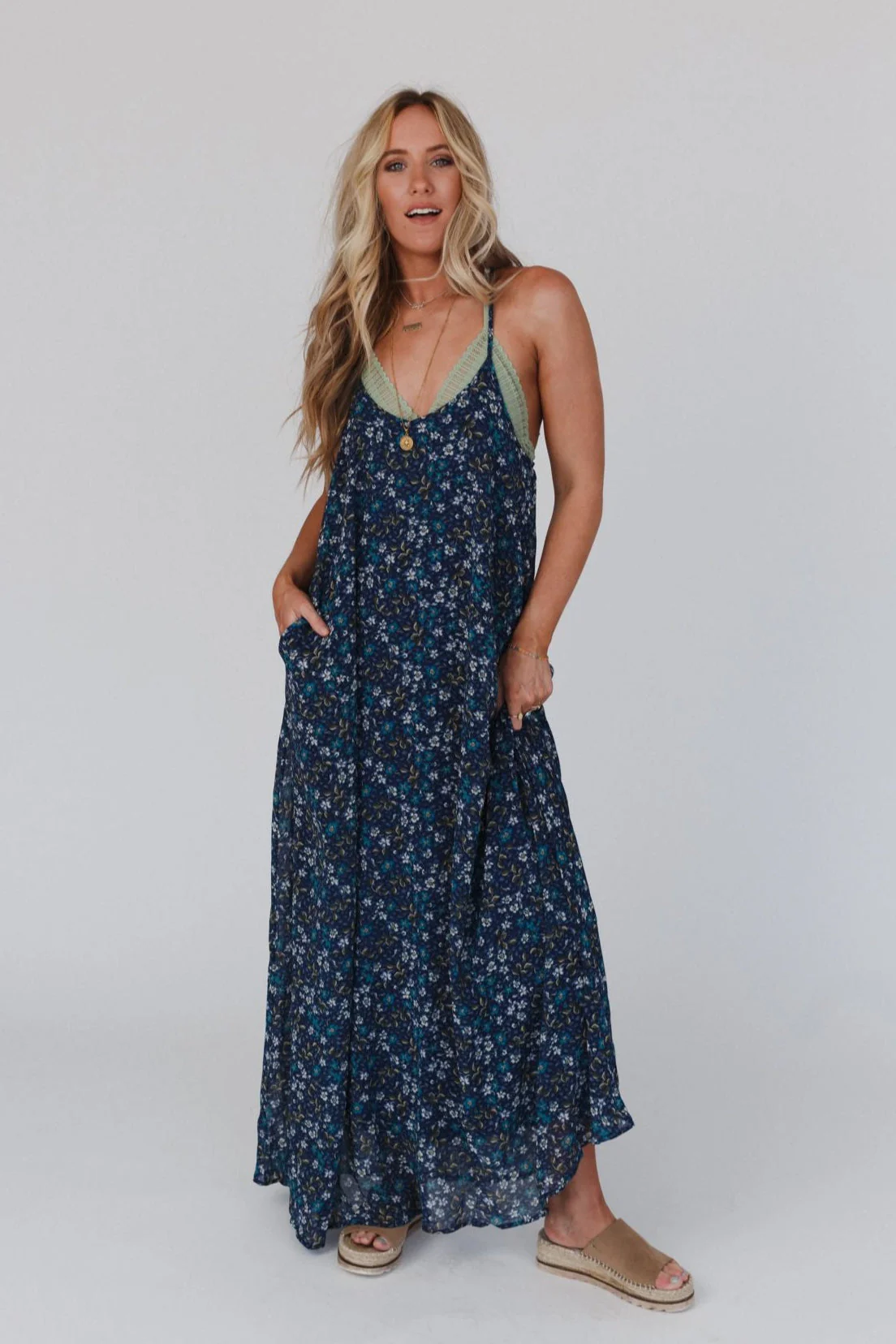 The Nest Oasis Pocket Maxi Dress - Navy Floral - Image 4