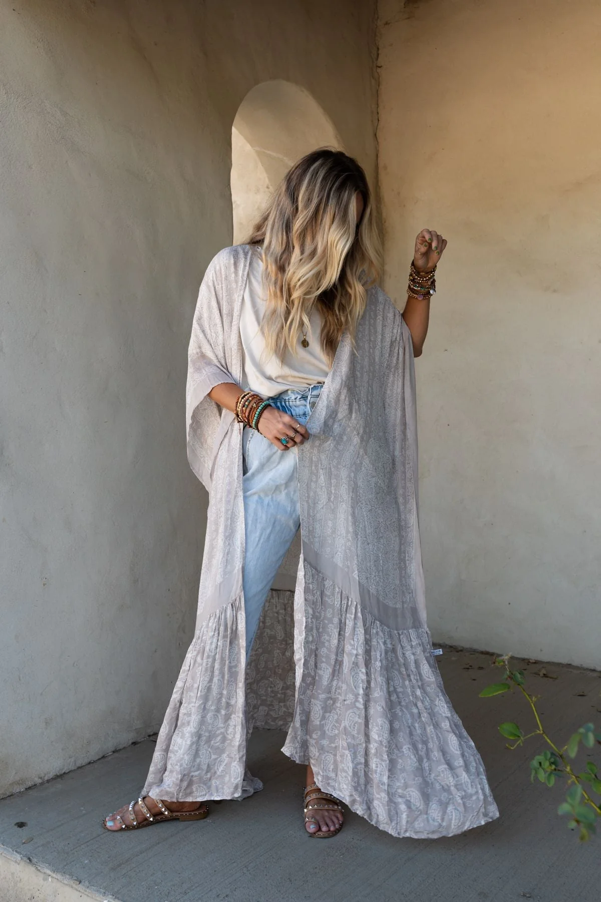 Paisley Tapestry Free Flow Duster Kimono - Gray - Image 4
