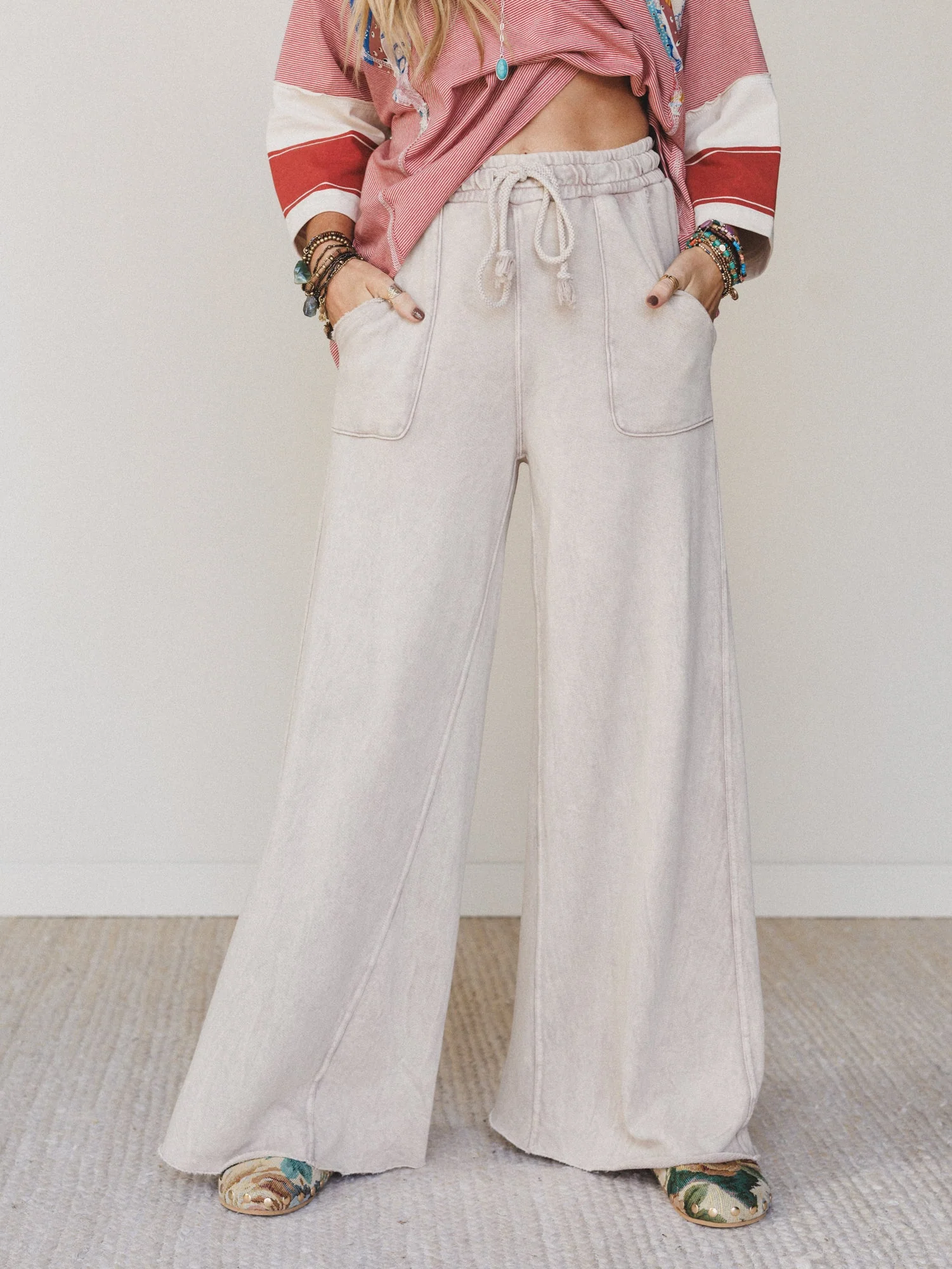 Relaxing Robin Wide Leg Pant - New Taupe - Image 4