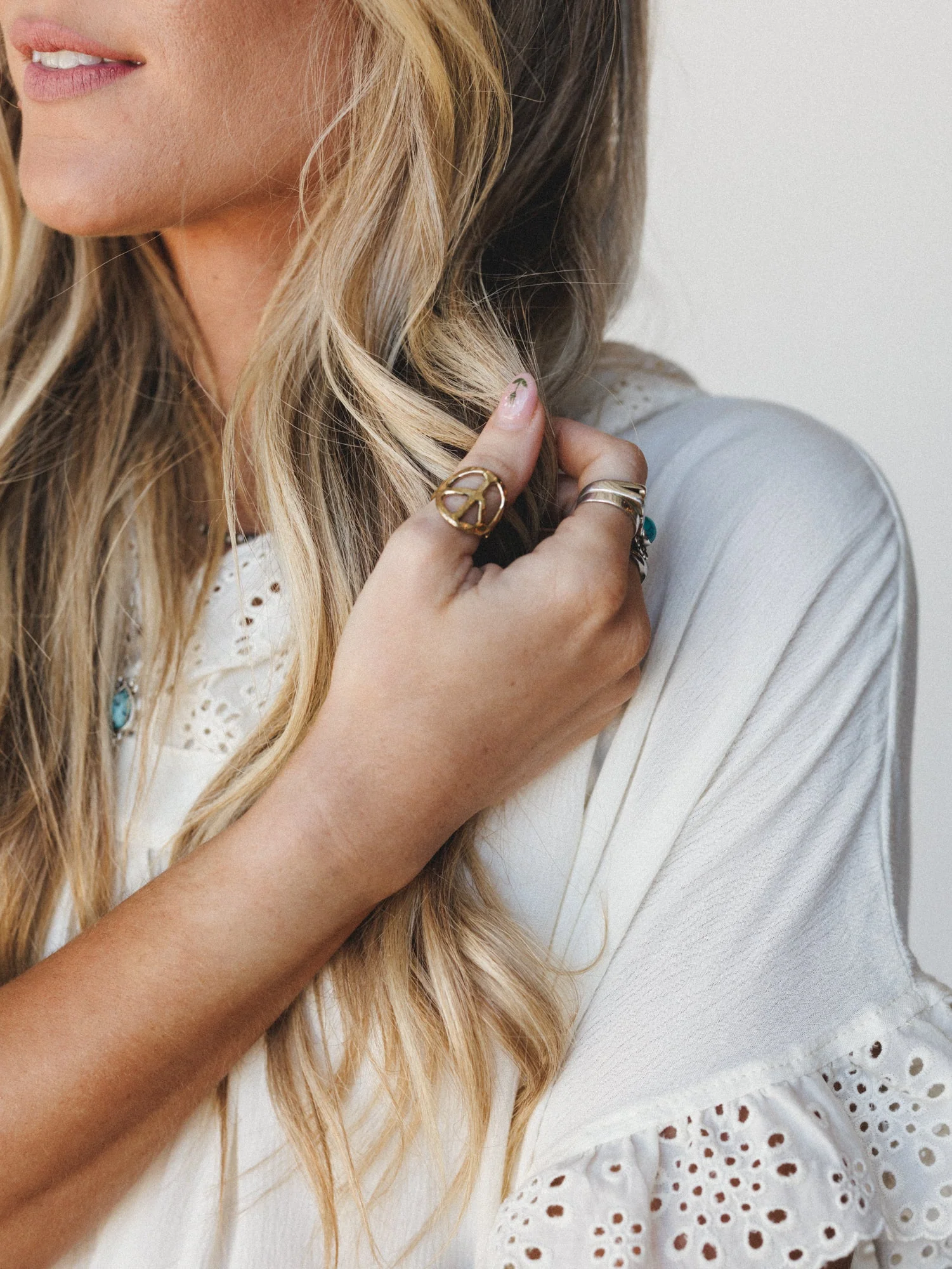 Skye Peace Ring - Gold - Image 2