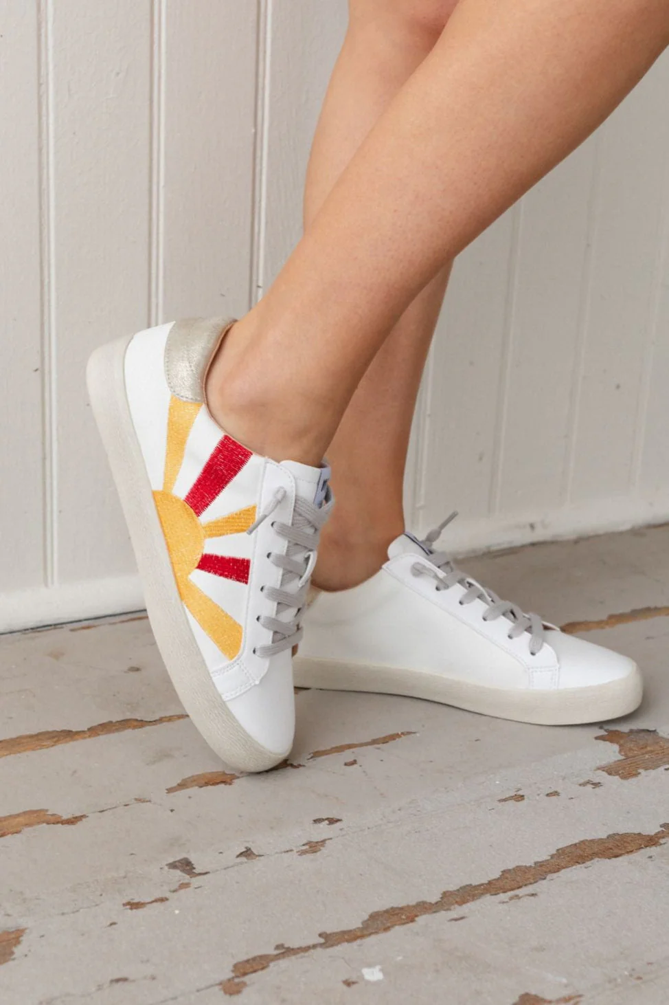 Sun Rays Retro Sneakers - White - Image 4