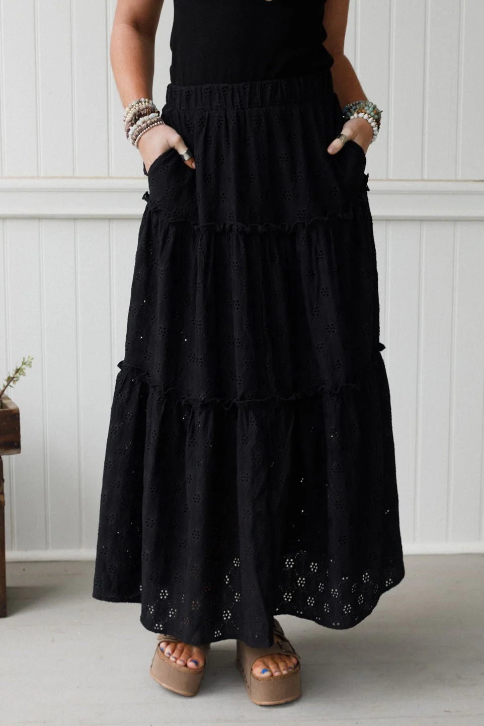 Sweet Briar Eyelet Skirt - Black