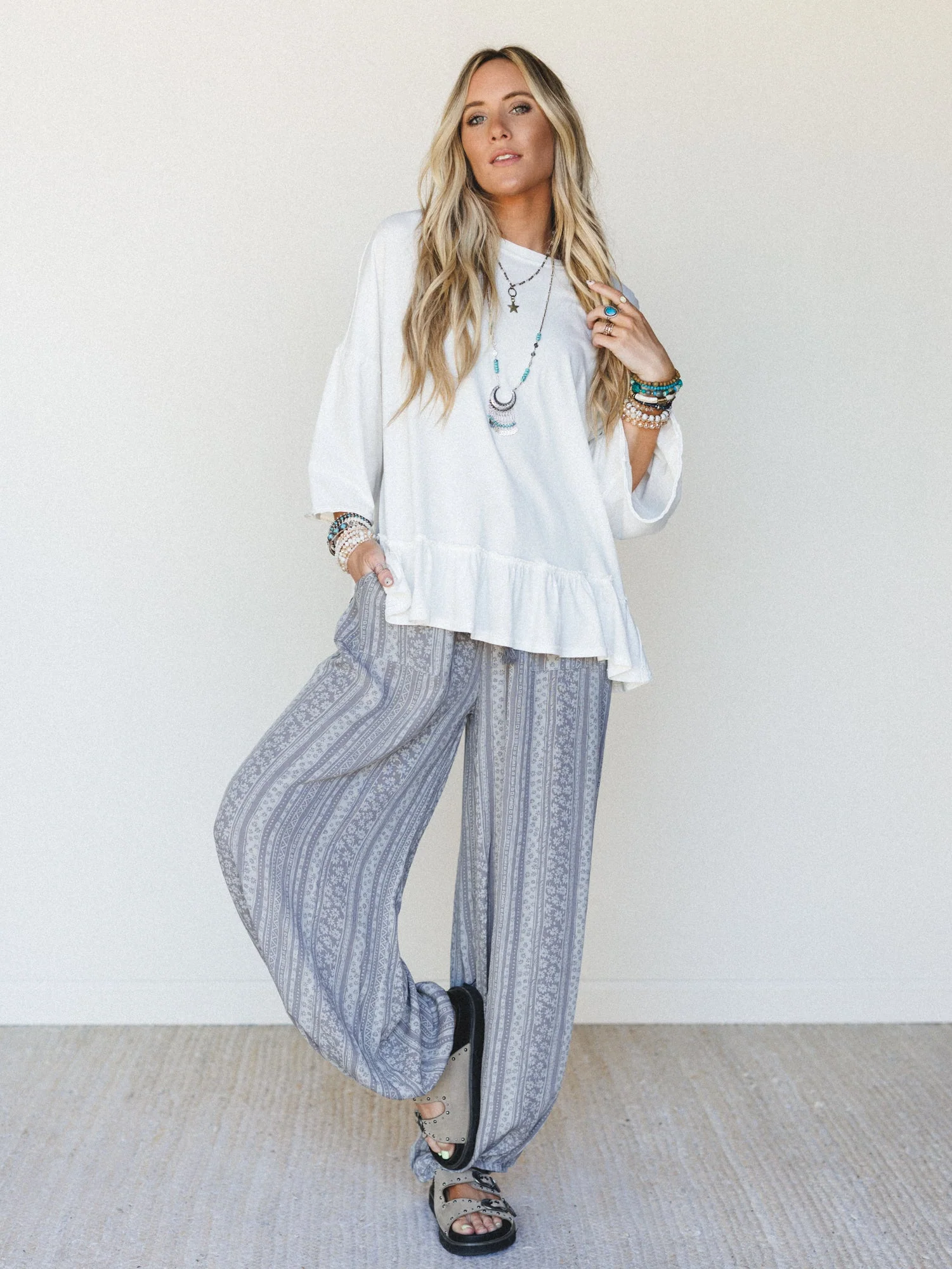 The Nest Ashlynn Rose Jogger Pants - Gray - Image 3