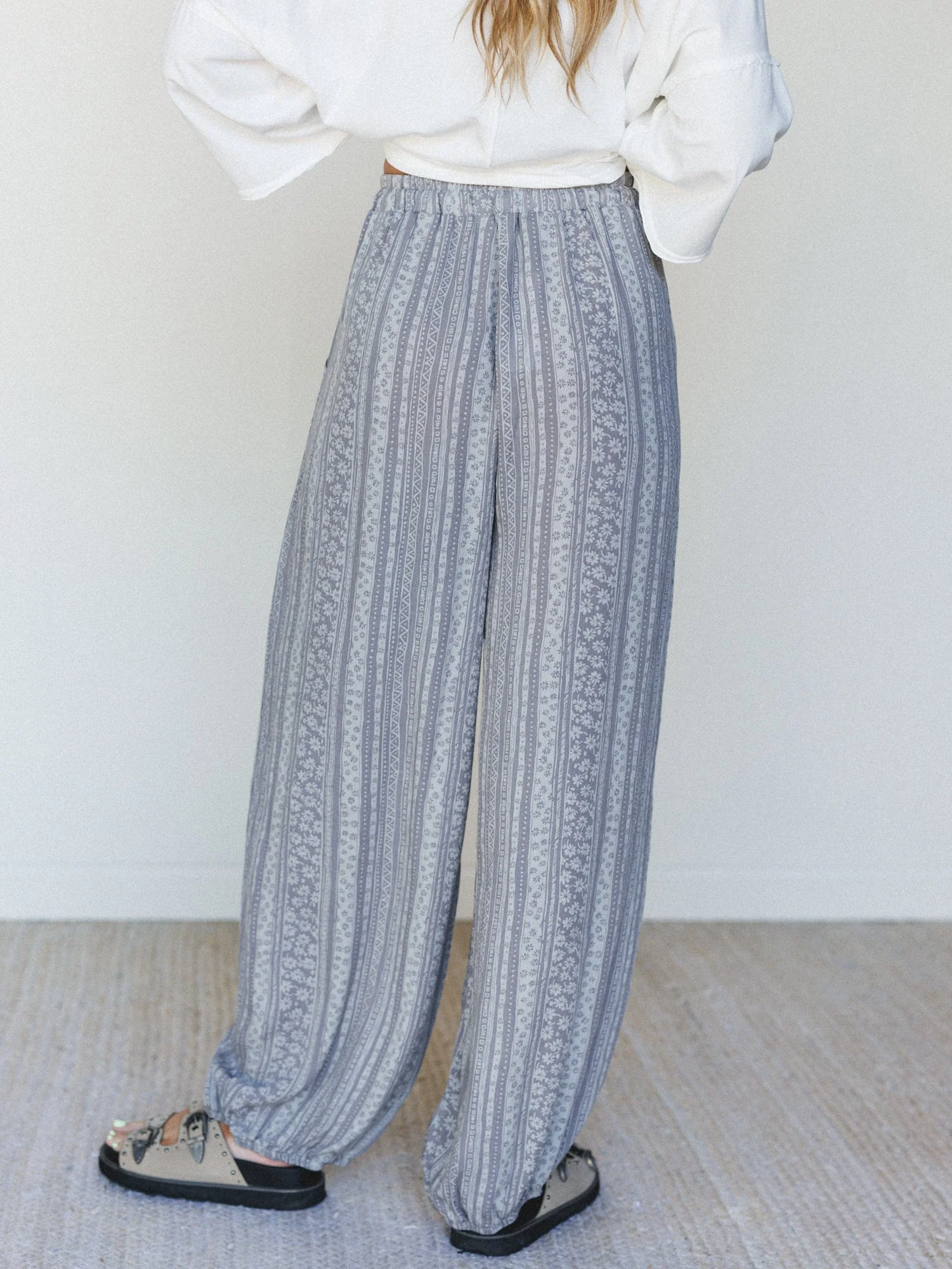 The Nest Ashlynn Rose Jogger Pants - Gray - Image 5
