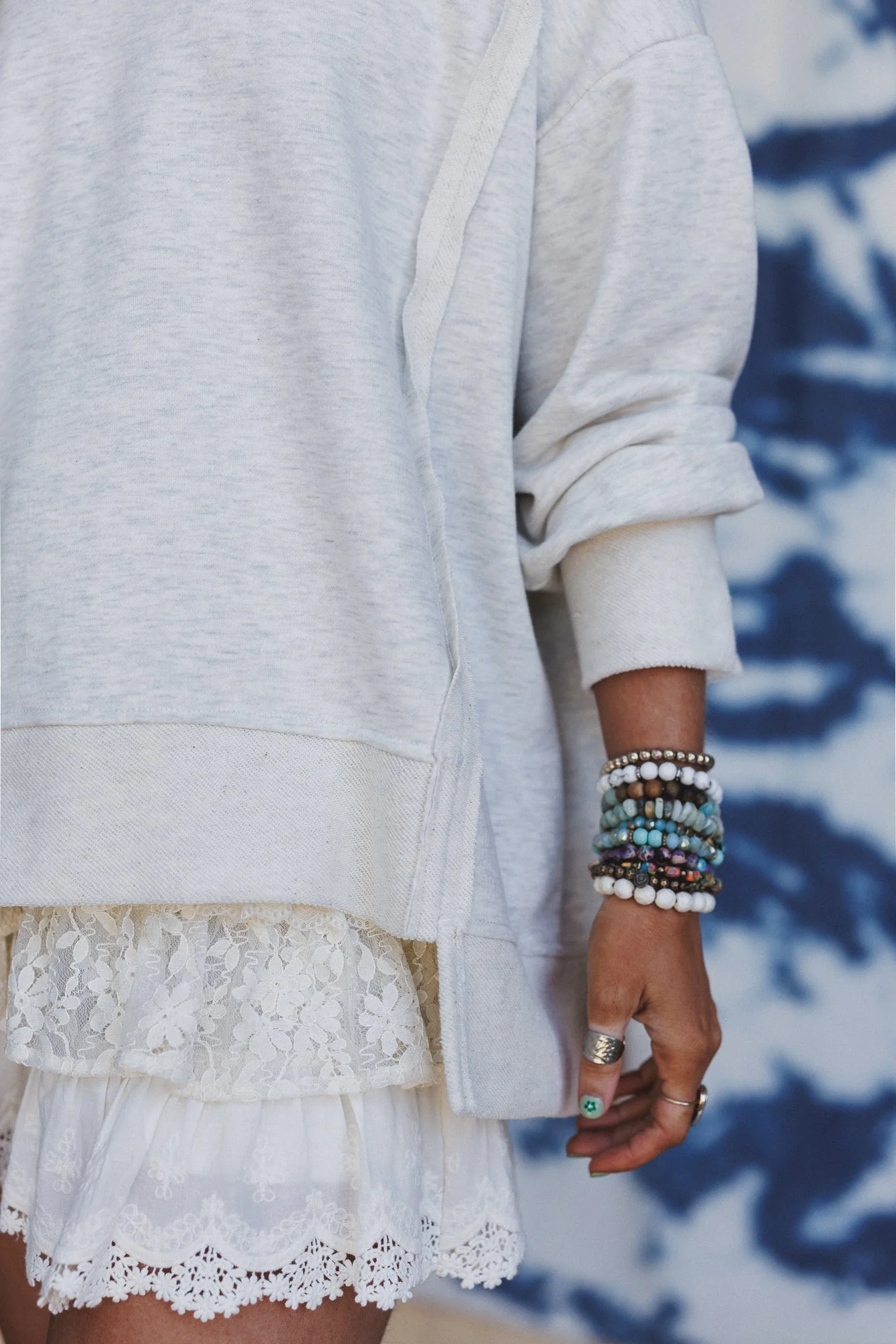 The Nest Chasing Comfort Pullover - Light Grey - Image 3