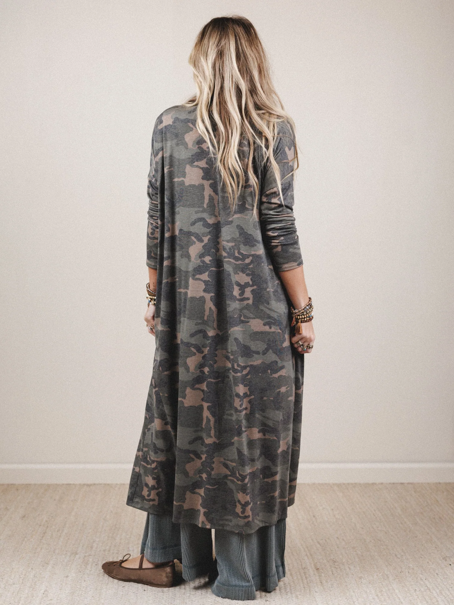 The Nest Essential Camo Cardigan - Olive Charcoal - Image 3
