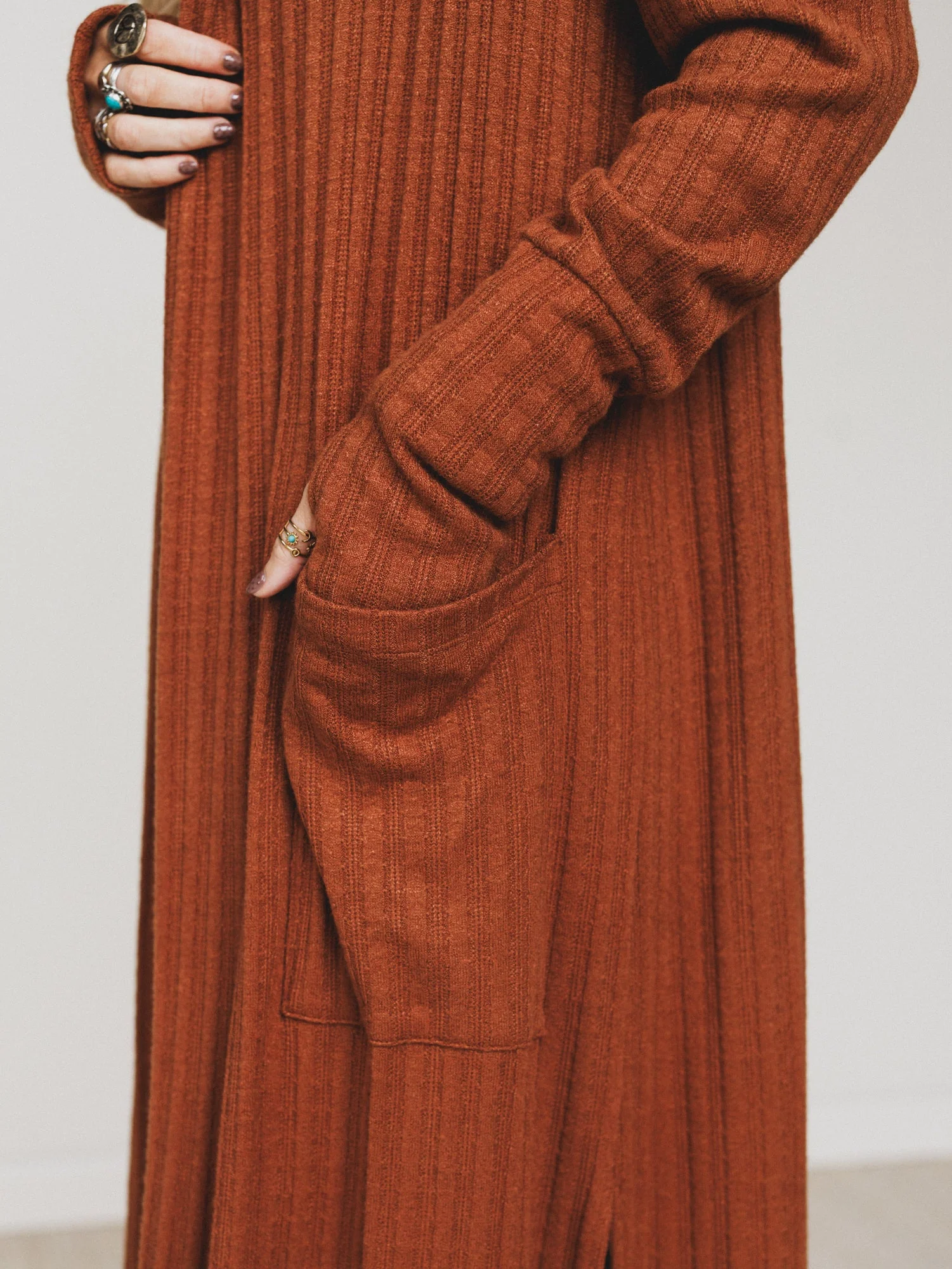 The Nest Finishing Touch Duster Cardigan - Caramel - Image 3