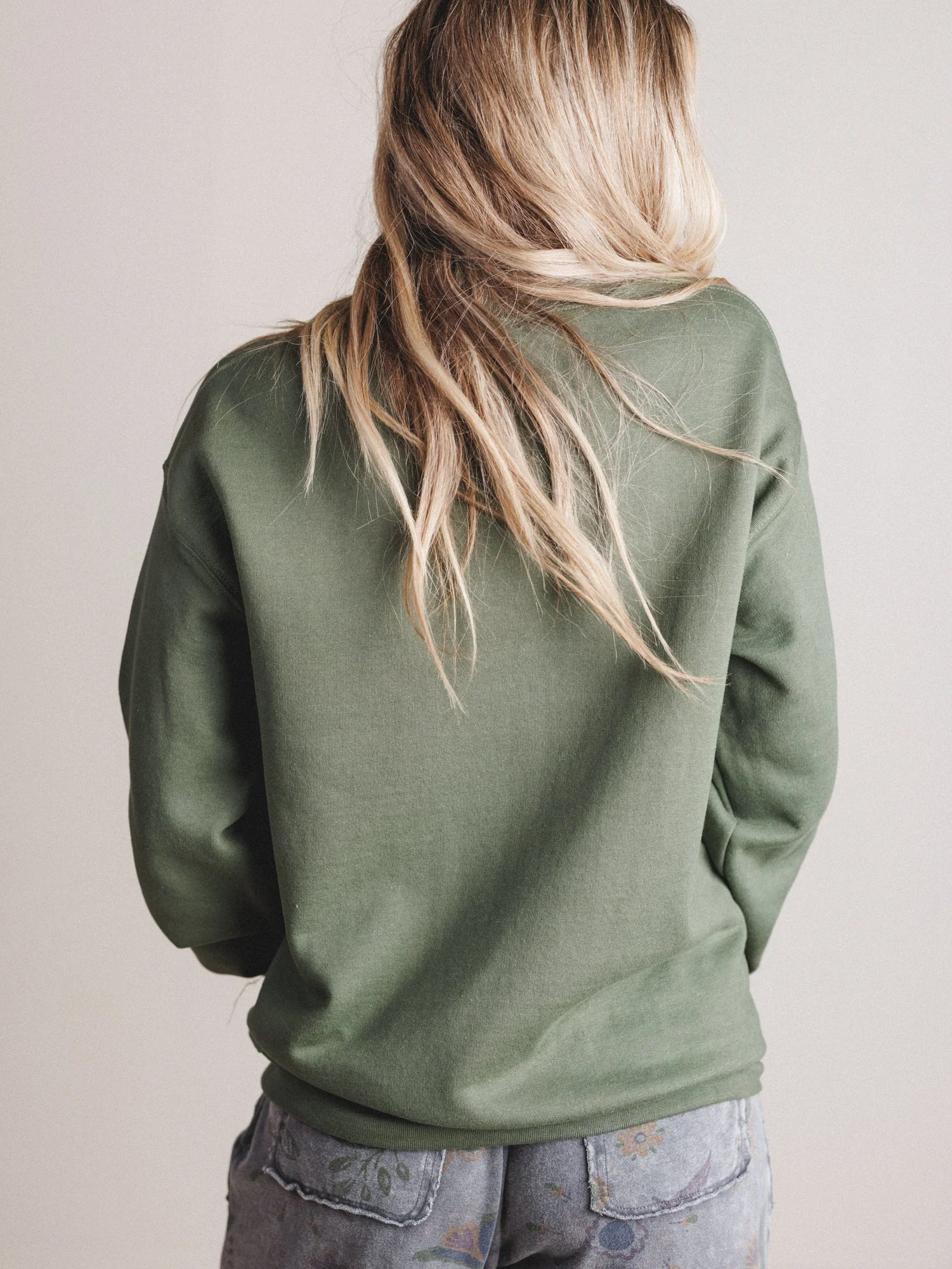 The Nest Fly Free Sweatshirt - Military Green - Image 2