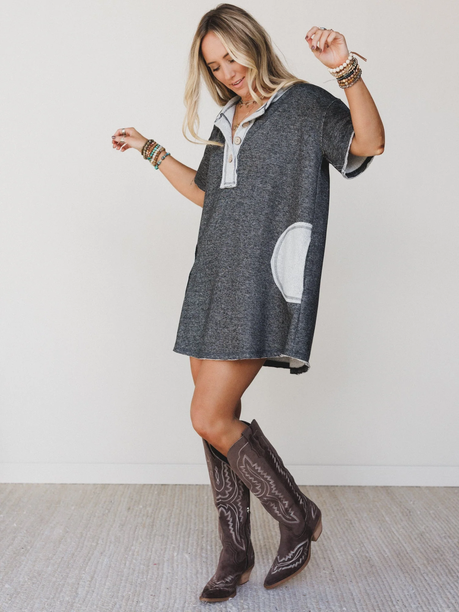 The Nest Jodi Tunic Dress - Two Tone Black - Image 5