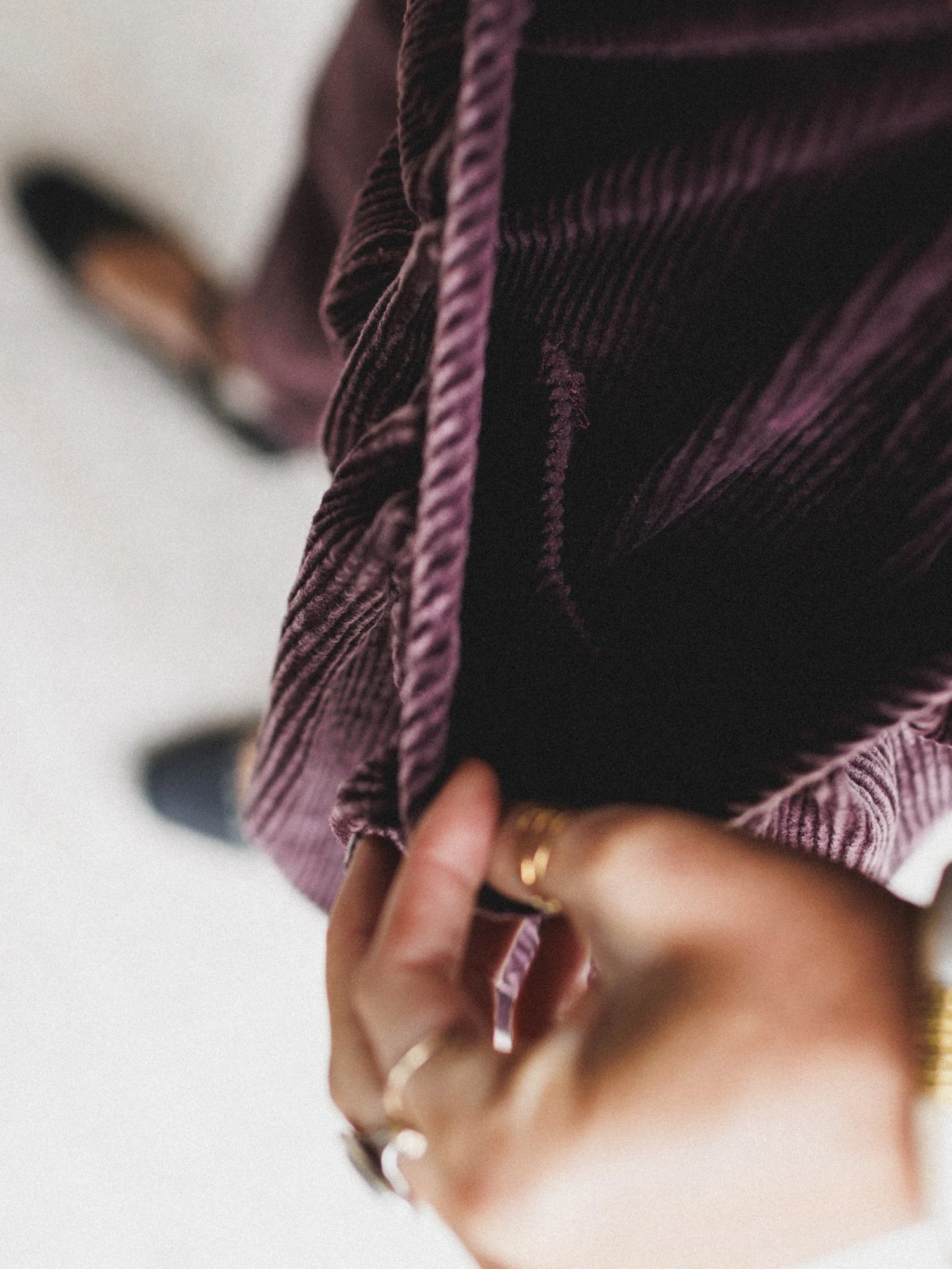 The Nest Nora Gathered Barrel Corduroy Pant - Burgundy - Image 4