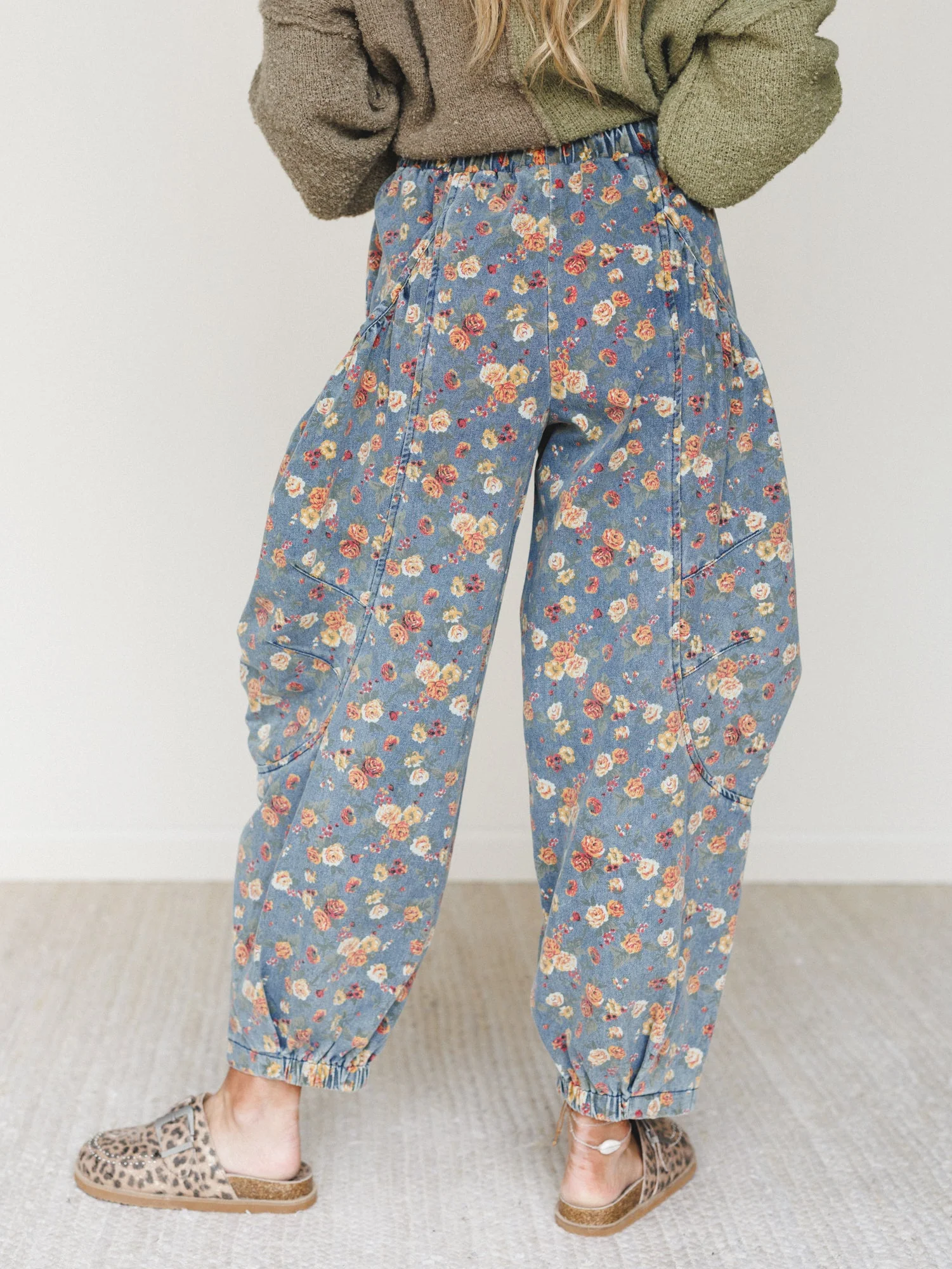 The Nest Nora Gathered Barrel Denim Pant - Denim Blue Floral - Image 6