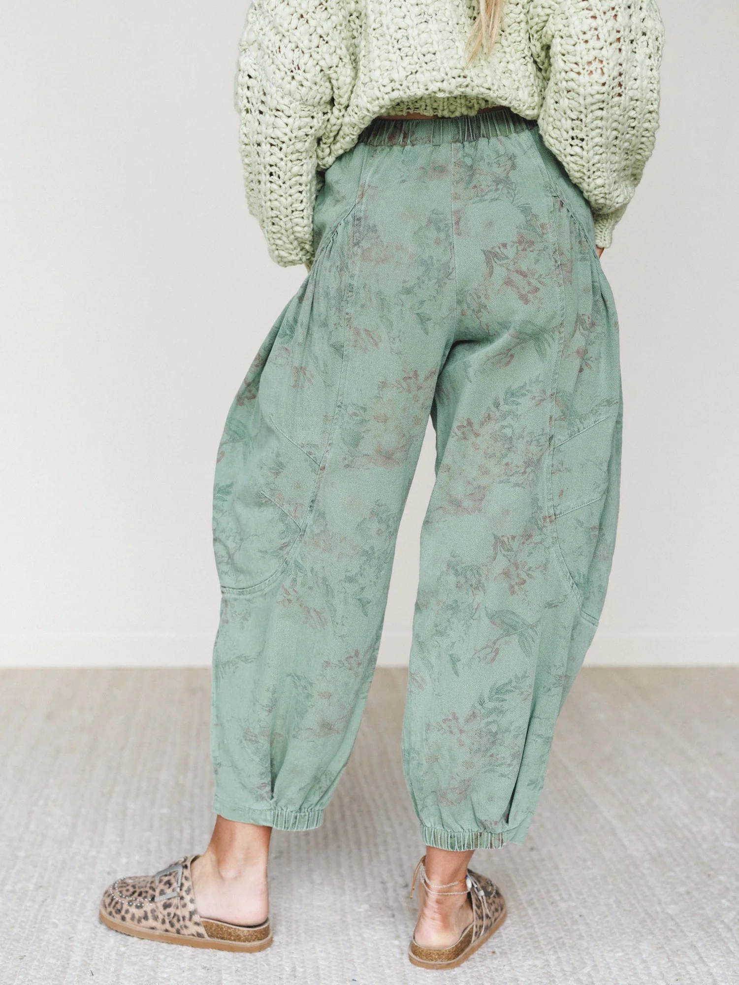 The Nest Nora Gathered Barrel Denim Pant - Olive Floral - Image 4