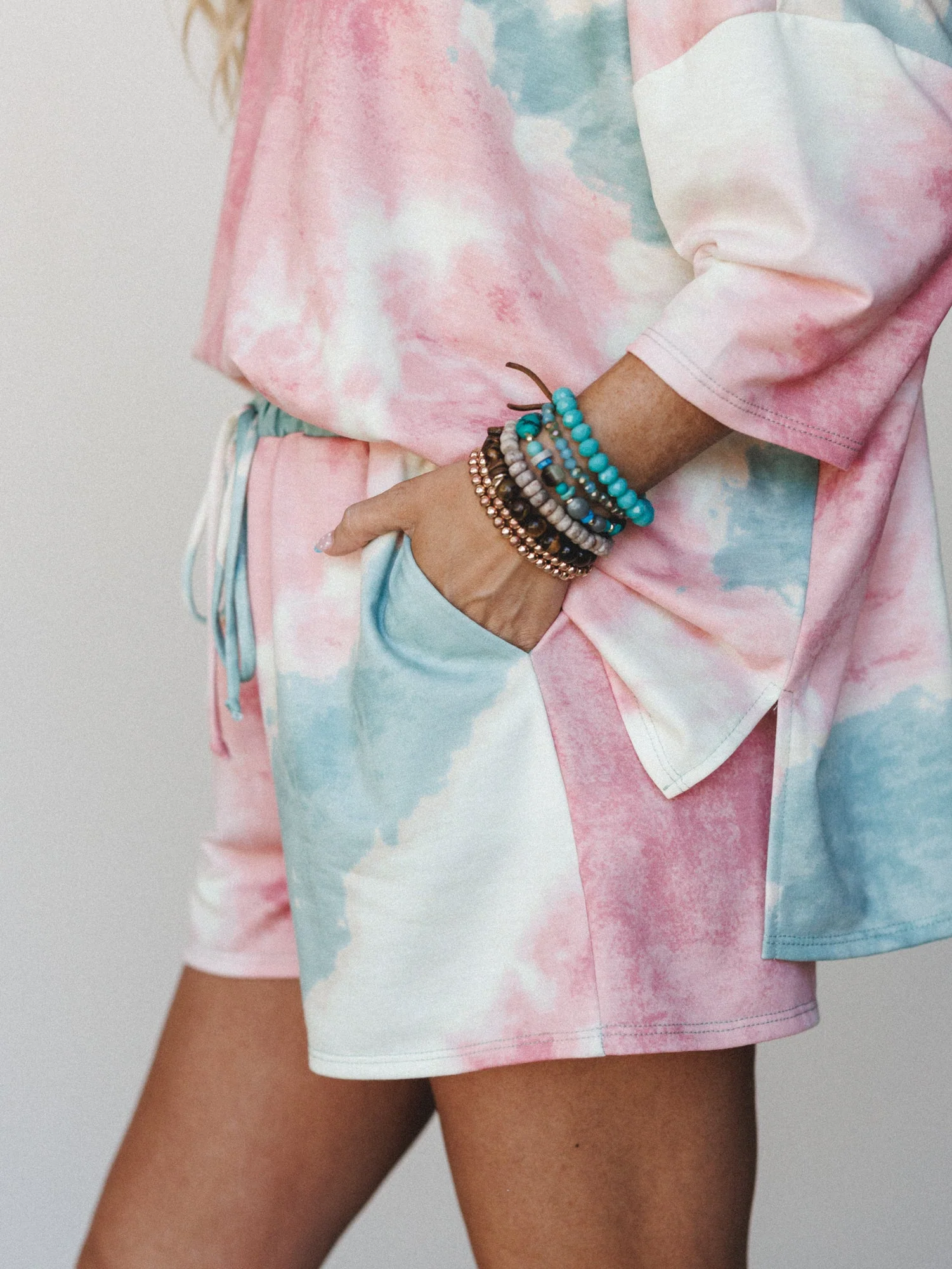 The Nest On The Daily Oversized Slit Top - Tie Dye - Image 6