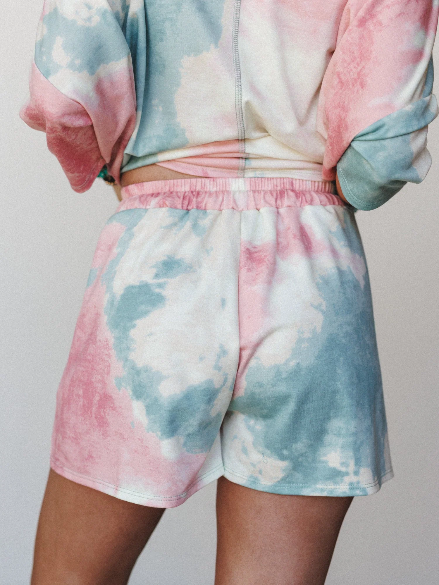 The Nest On The Daily Oversized Slit Top - Tie Dye - Image 7