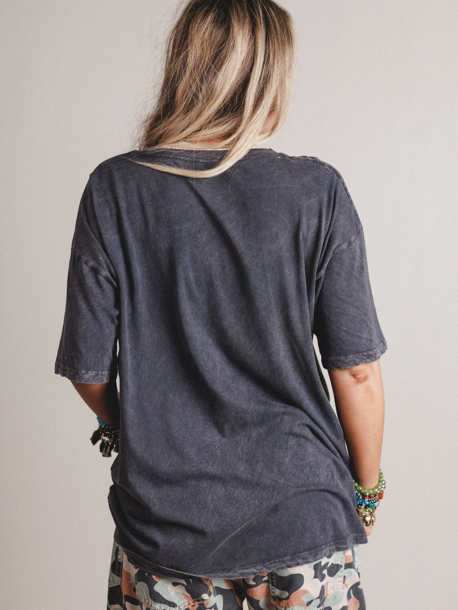 Zebra Mate Oversized Tee - Charcoal - Image 2